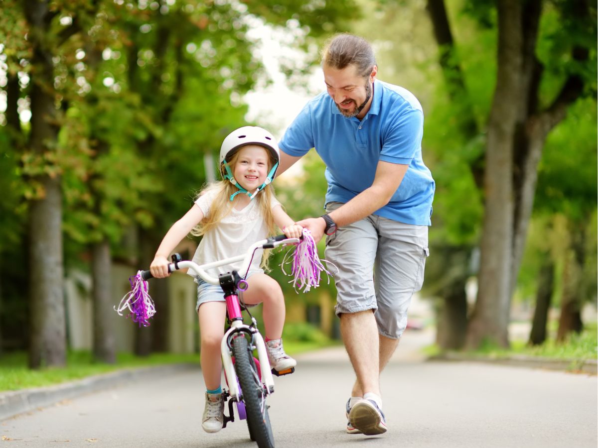 Elternteil und Kind gemeinsam während einer Eltern-Kind-Behandlung
