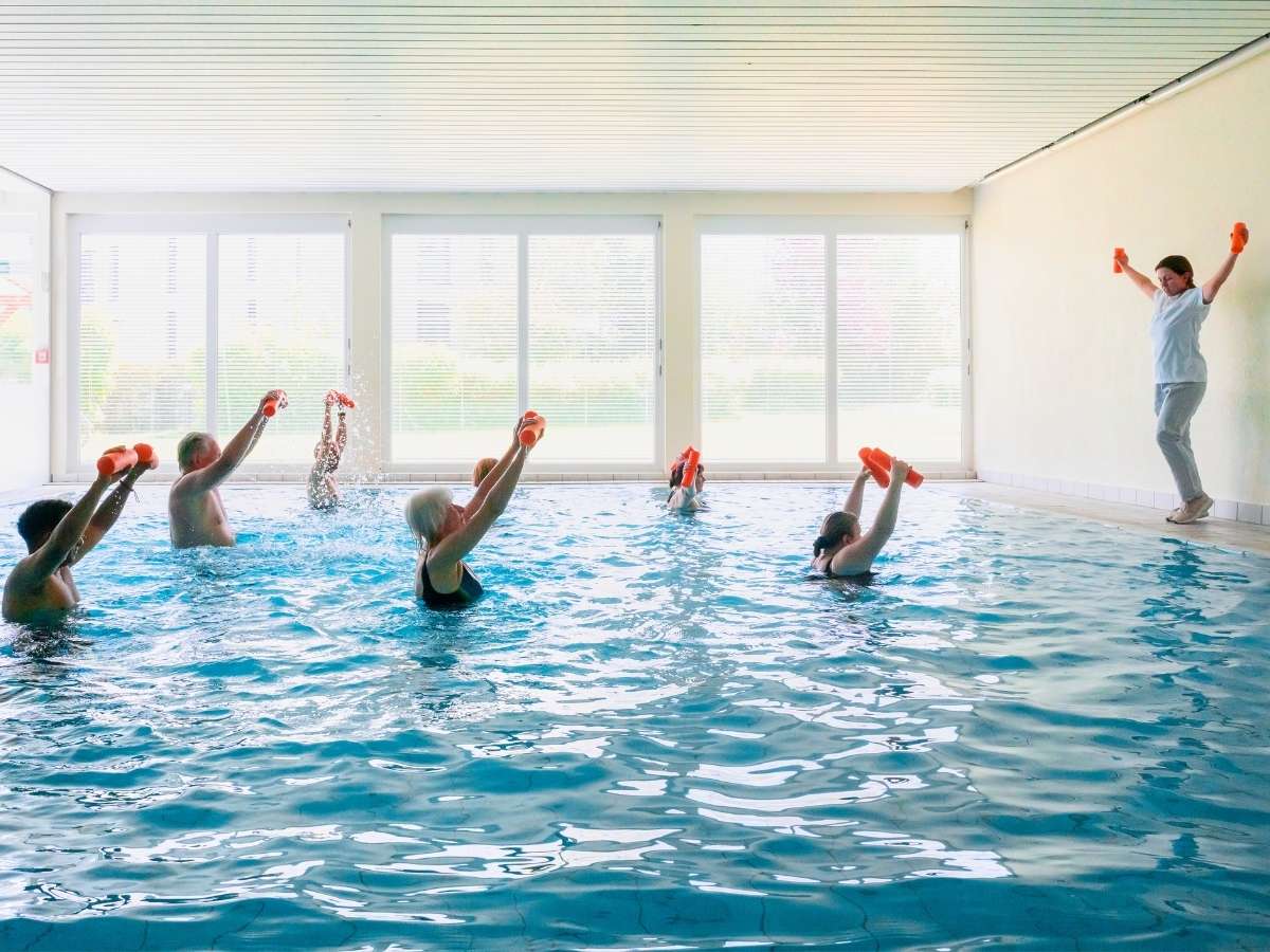 Eine Gruppe die immer Wasser Sport macht 