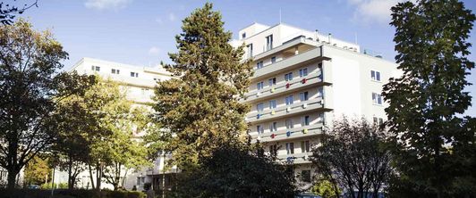 Außenansicht der MEDIAN Klinik am Südpark Bad Nauheim