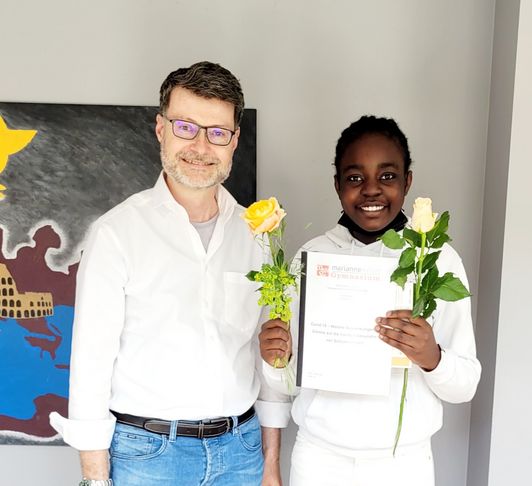 Pyrmonter Chefarzt zu Gast auf dem Expertencafé des Marianne-Weber-Gymnasiums in Lemgo Pyrmonter Chefarzt zu Gast auf dem Expertencafé des Marianne-Weber-Gymnasiums in Lemgo