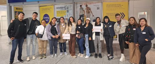 Herzlich Willkommen: 11 Pflegekräfte aus den Philippinen starten in unseren Kliniken