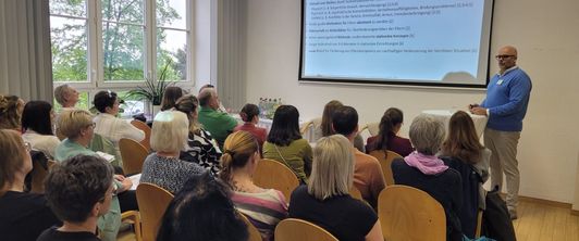 Gelungene Rückkehr in die Präsenz: Fachtagung der MEDIAN Klinik Römhild mit großem Zuspruch