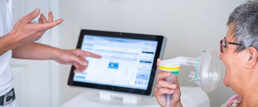 Studie belegt Wirksamkeit von spezieller Reha bei Long COVID – 87 Prozent der Betroffenen ist ein Jahr nach dem Reha-Aufenthalt wieder erwerbstätig Studie belegt Wirksamkeit von spezieller Reha bei Long COVID – 87 Prozent der Betroffenen ist ein Jahr nach dem Reha-Aufenthalt wieder erwerbstätig