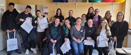 Besuch von Physiotherapie-Schüler*innen in der MEDIAN Heinrich-Mann-Klinik