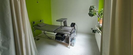 Das Alte loslassen, um Platz für das Neue zu schaffen Das Alte loslassen, um Platz für das Neue zu schaffen