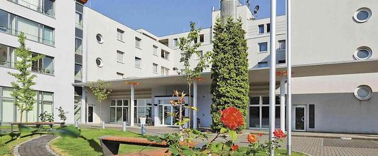 Außenansicht der MEDIAN Klinik Dormagen