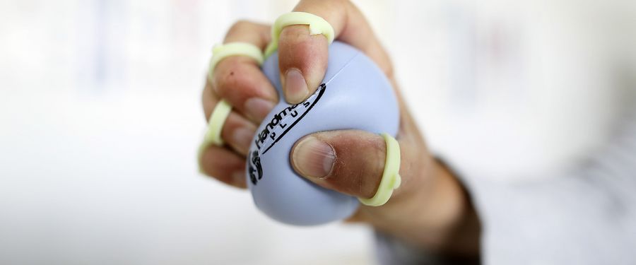 Header_Hand_Ball.jpg