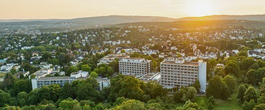 50 Jahre Heilung, Hoffnung und Zukunft – MEDIAN Reha-Zentrum Wiesbaden Sonnenberg feierte Doppeljubiläum 50 Jahre Heilung, Hoffnung und Zukunft – MEDIAN Reha-Zentrum Wiesbaden Sonnenberg feierte Doppeljubiläum