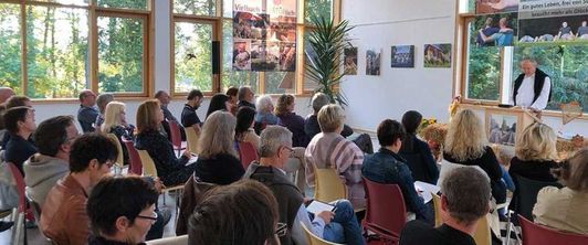 Fachtagung: Austausch zur Beziehungsarbeit in der Suchttherapie Fachtagung: Austausch zur Beziehungsarbeit in der Suchttherapie