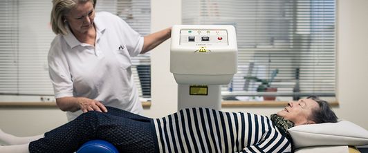 Patientin in Behandlung in der MEDIAN Klinik Bad Gottleuba