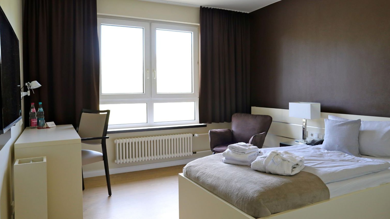 Zimmer mit Einrichtung 