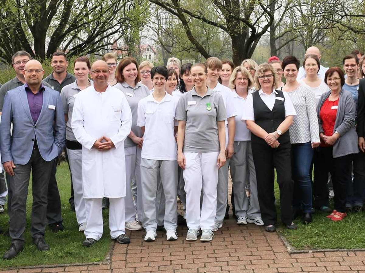 Gruppenbild der verschiedenen Berufsgruppen
