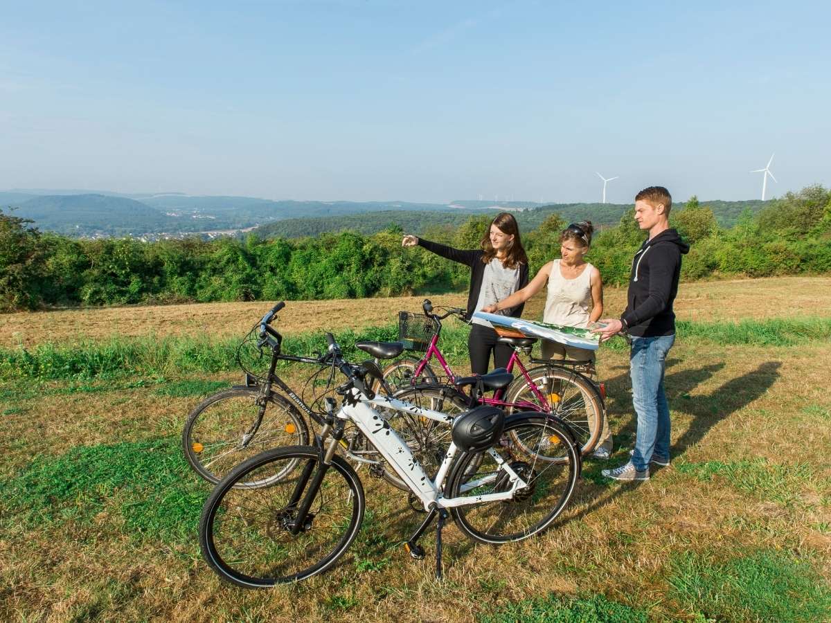 Personen die Fahrrad fahren 