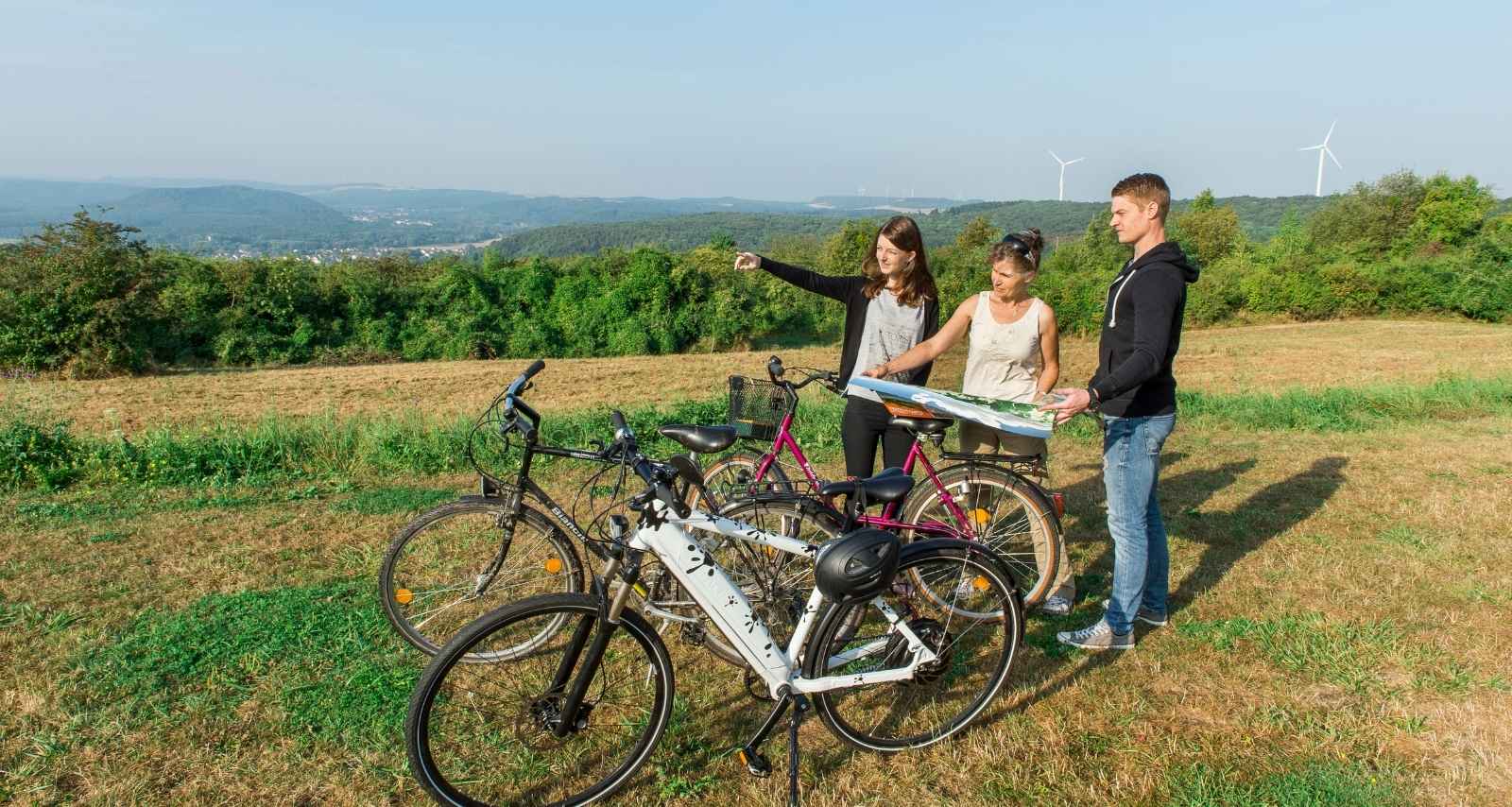 Personen die Fahrrad fahren 