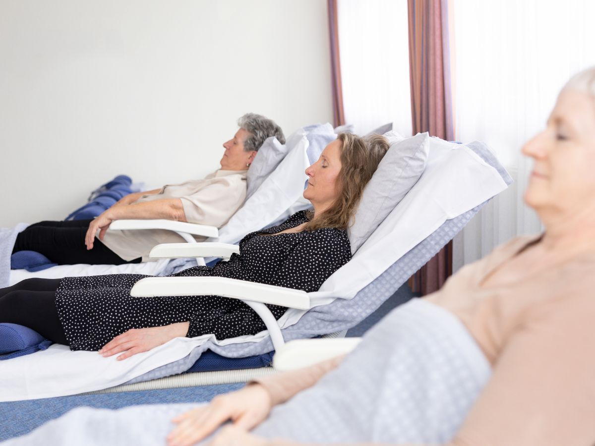 Drei Frauen entspannen sich 