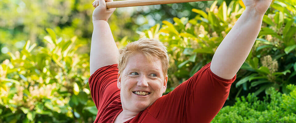 Patientin in der Natur im MEDIAN Haus Talblick Bad Dürkheim